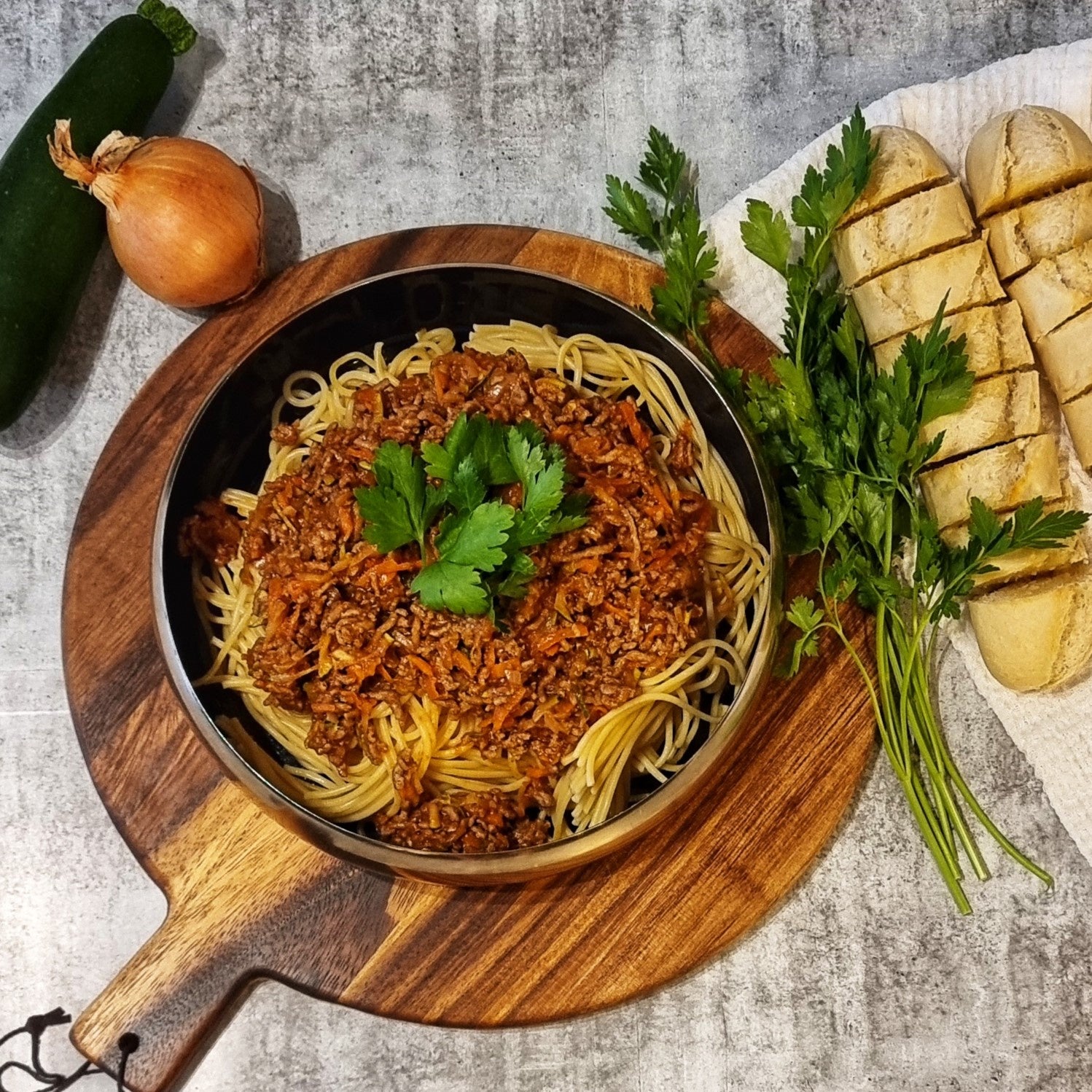 Spaghetti Bolognese Dinner in a Box 3-4 serves