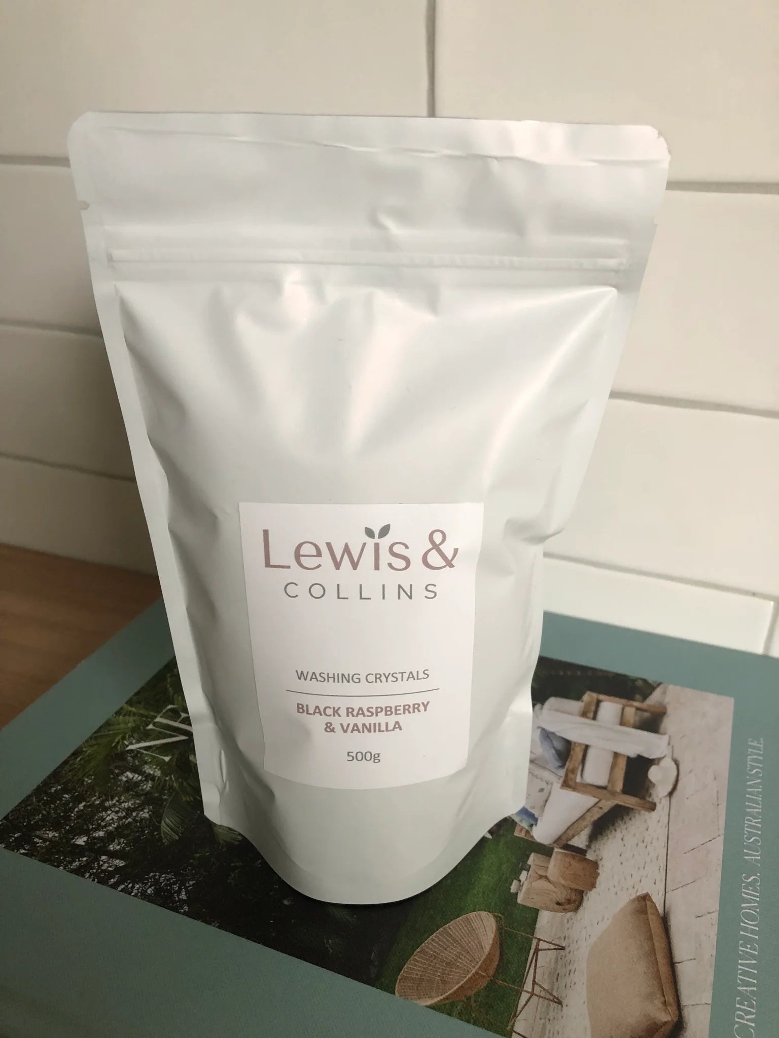 Lewis & Collins Washing Crystals - Black Raspberry & Vanilla 500g